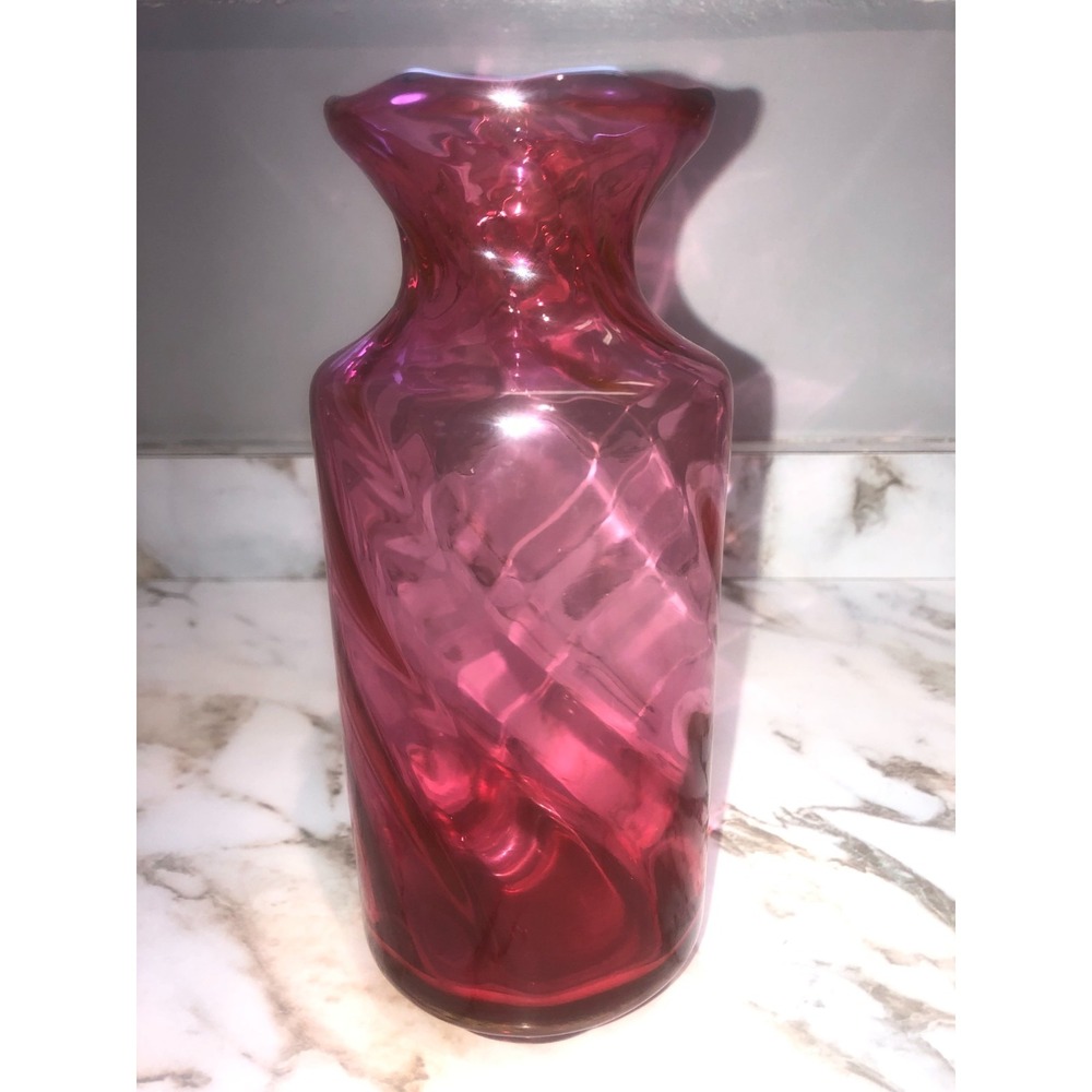 Vintage Pilgrim Red Pink Cranberry Glass Optic Swirl Ribbed 7.5" Vase Handmade
